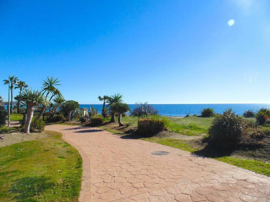 Beautiful Penthouse In A Perfect Location Apartamento Estepona Exterior foto